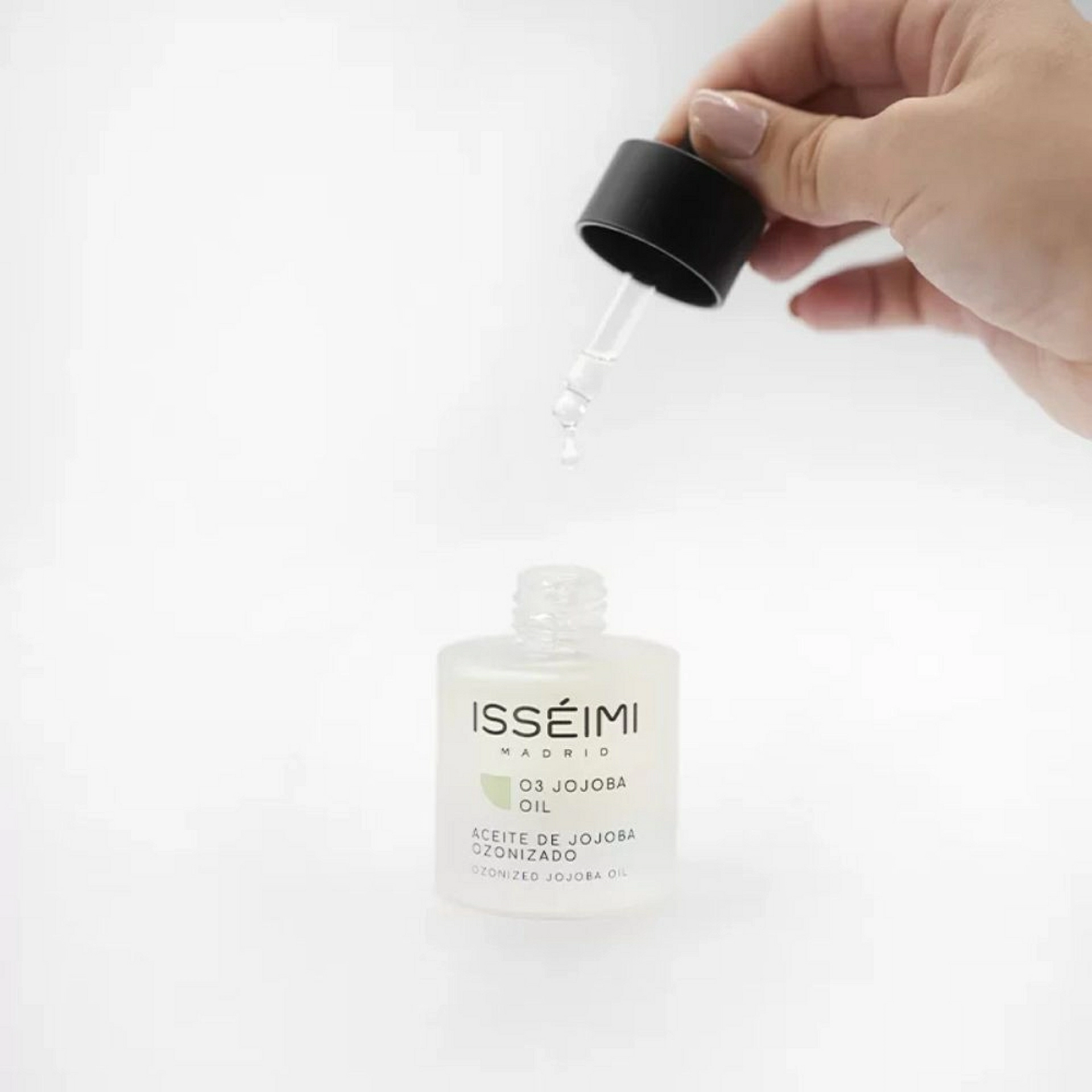 Aceite de Jojoba + O3 | Aceite Seborregulador 30ml - Isséimi - Heber Farma ®