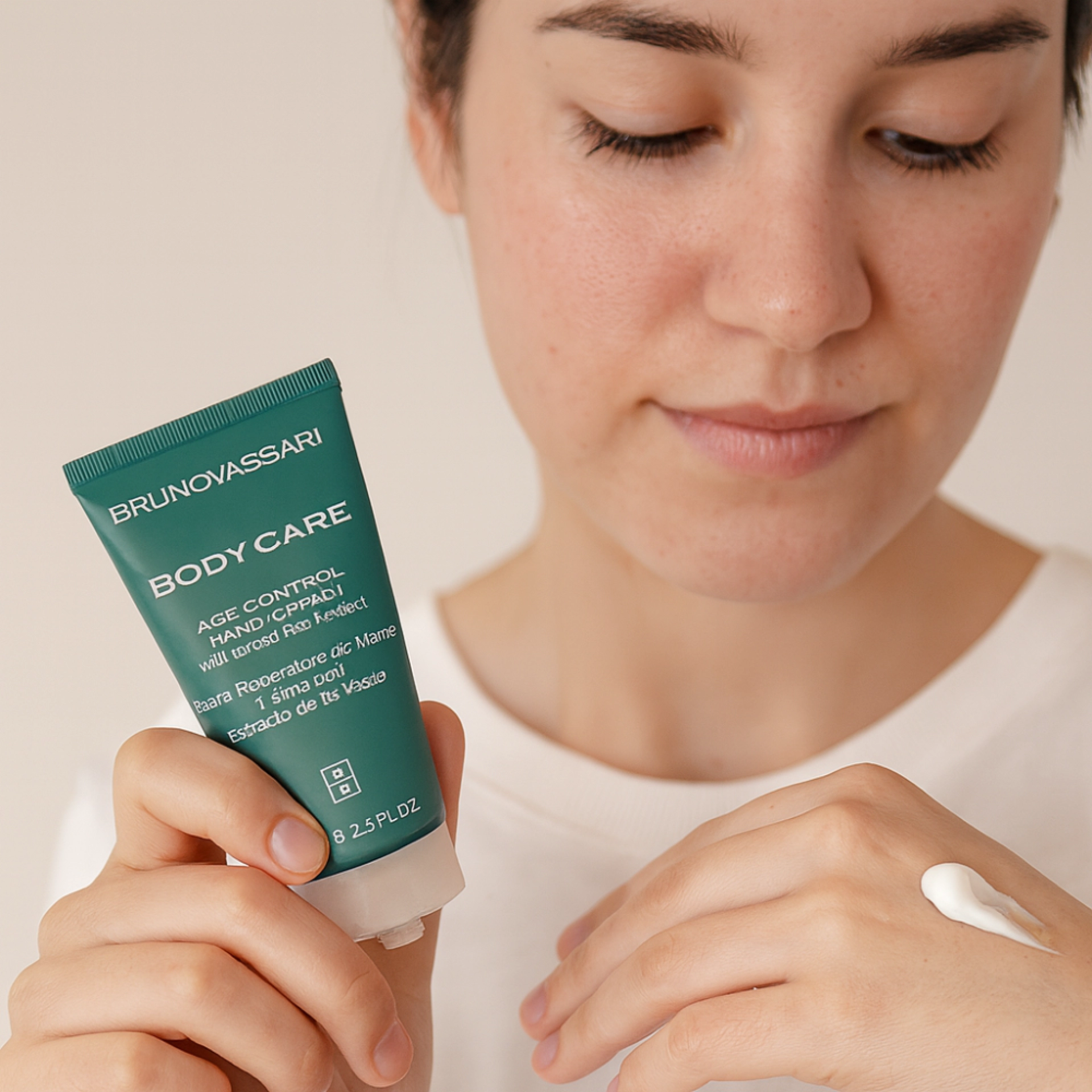 Age Control Hand Cream | Crema de manos 75ml - Body Care - Bruno Vassari ®