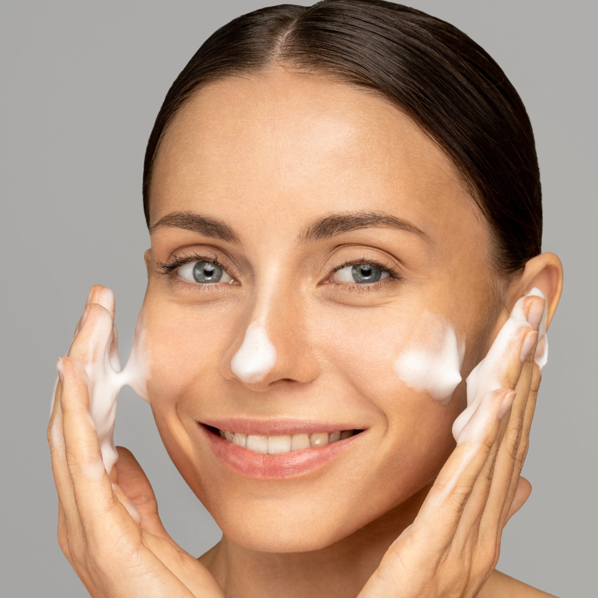 Creamy Cleansing Foam | Crema limpiadora 150ml - White - Bruno Vassari ®