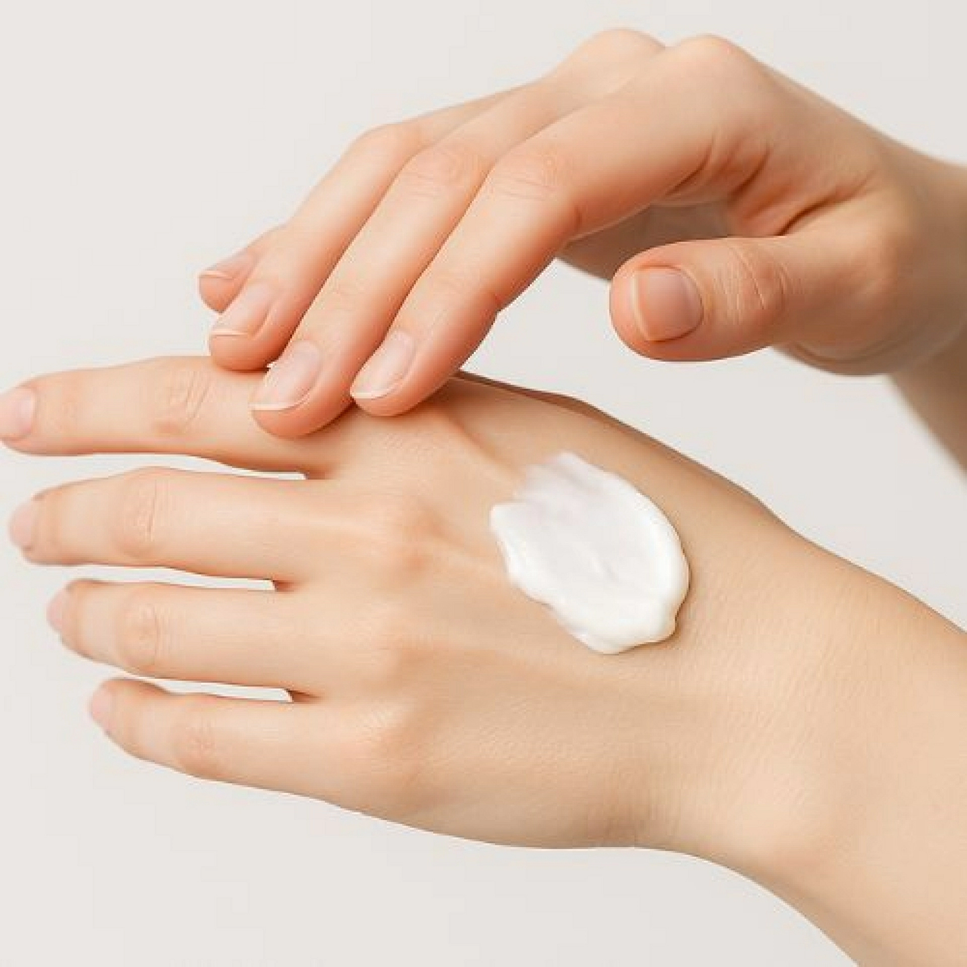 CREMA DE MANOS con polifenoles naturales Hidrata, nutre y protege 100ml - Perpetual K - Kelaya ®