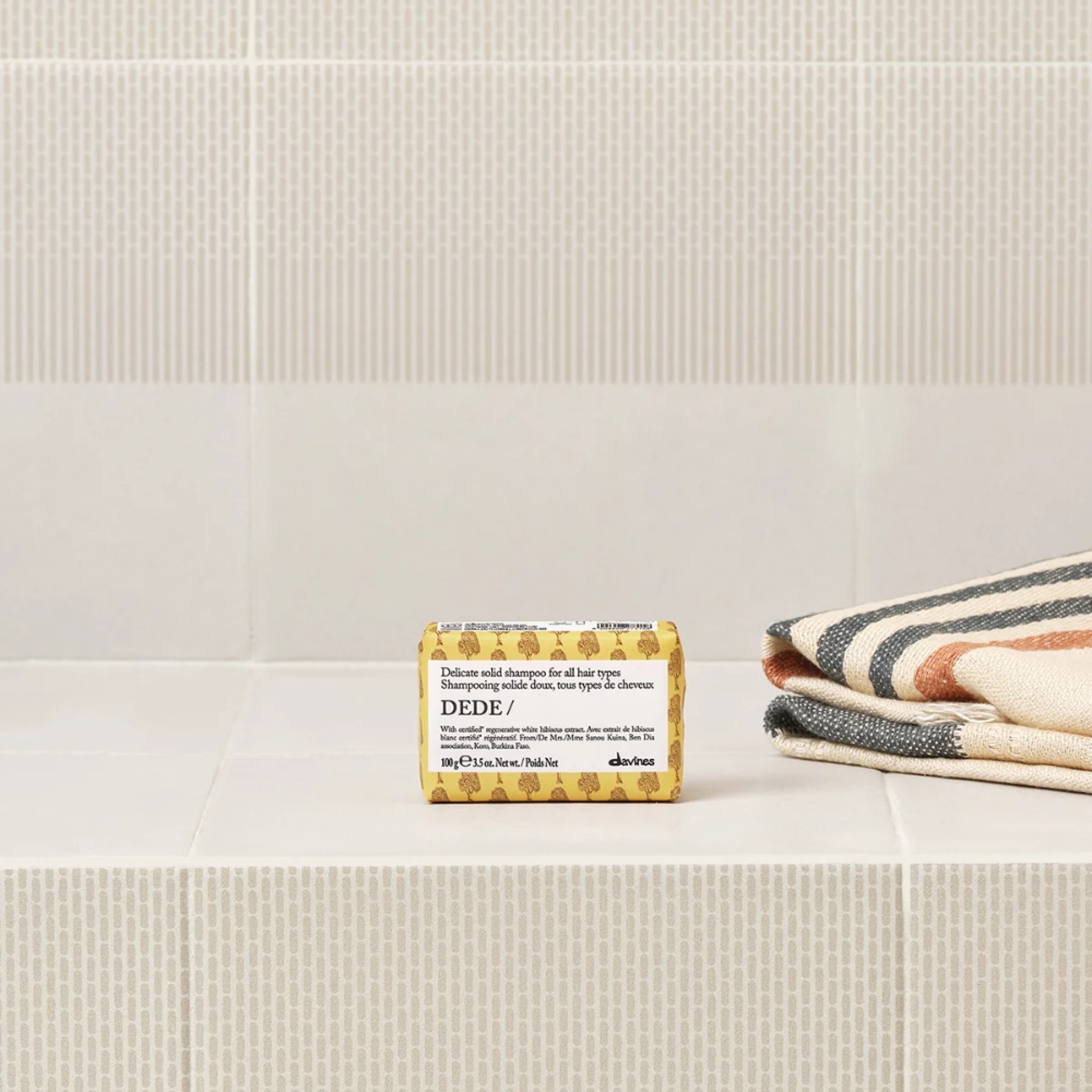 DEDE / Shampoo Bar | Champú delicado sólido 100g - Essential Haircare - Davines ®