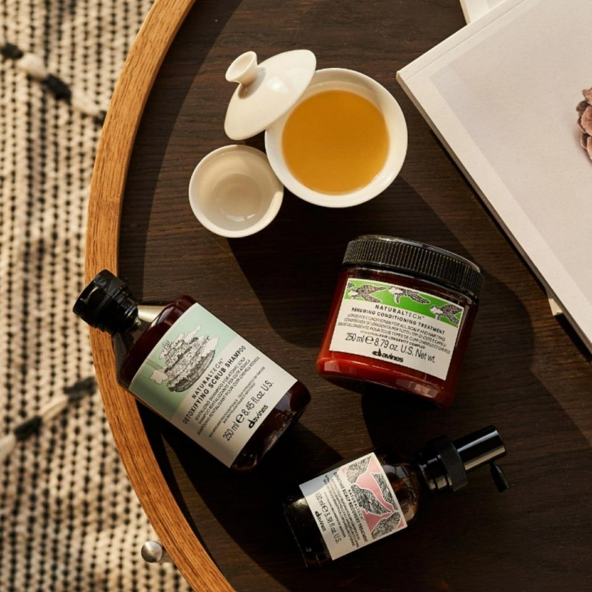 DETOXIFYING SCRUB SHAMPOO | Champú desintoxicante - Naturaltech - Davines ®