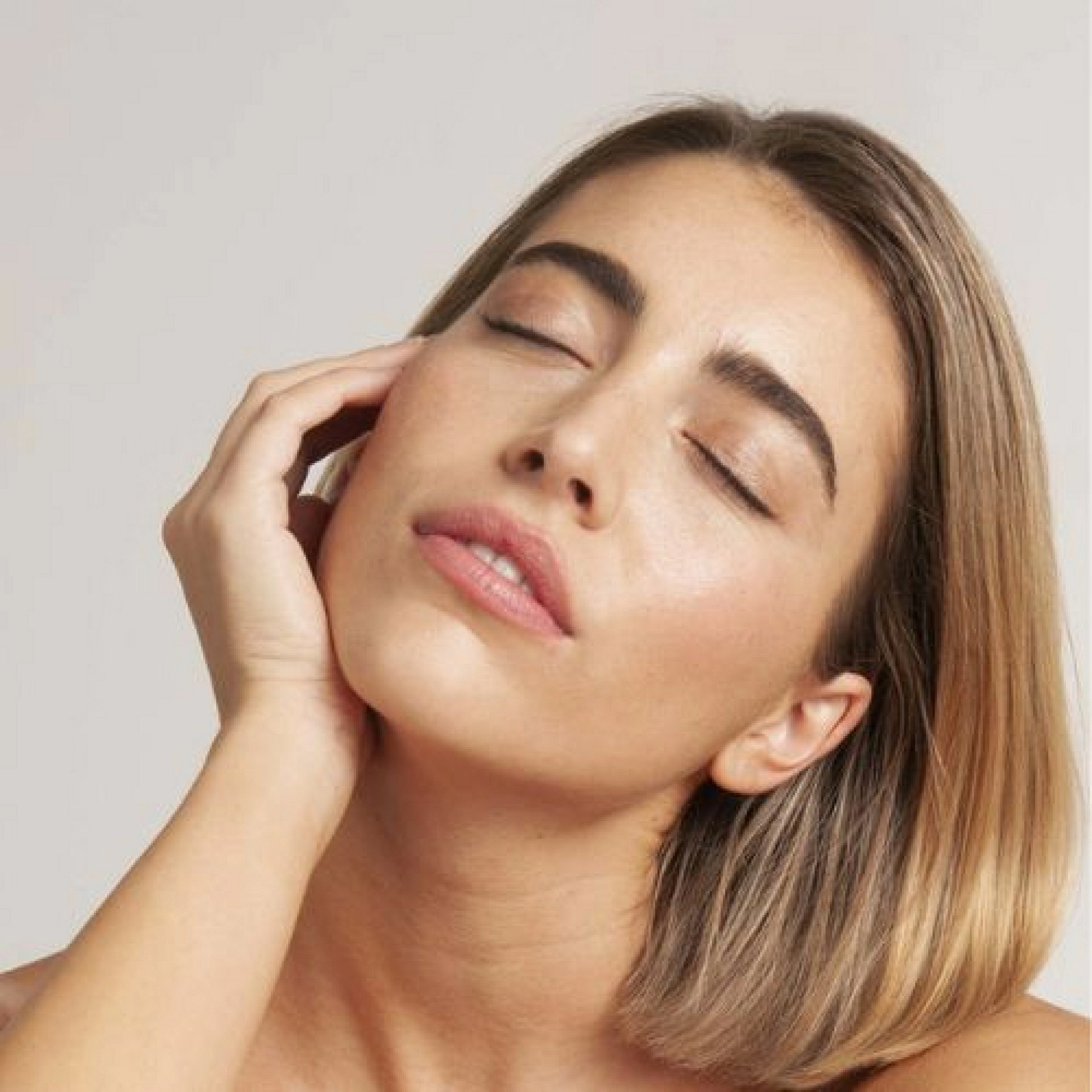 EYEBROW SERUM | Estimulador para las cejas  - Peptide K - Kelaya ®