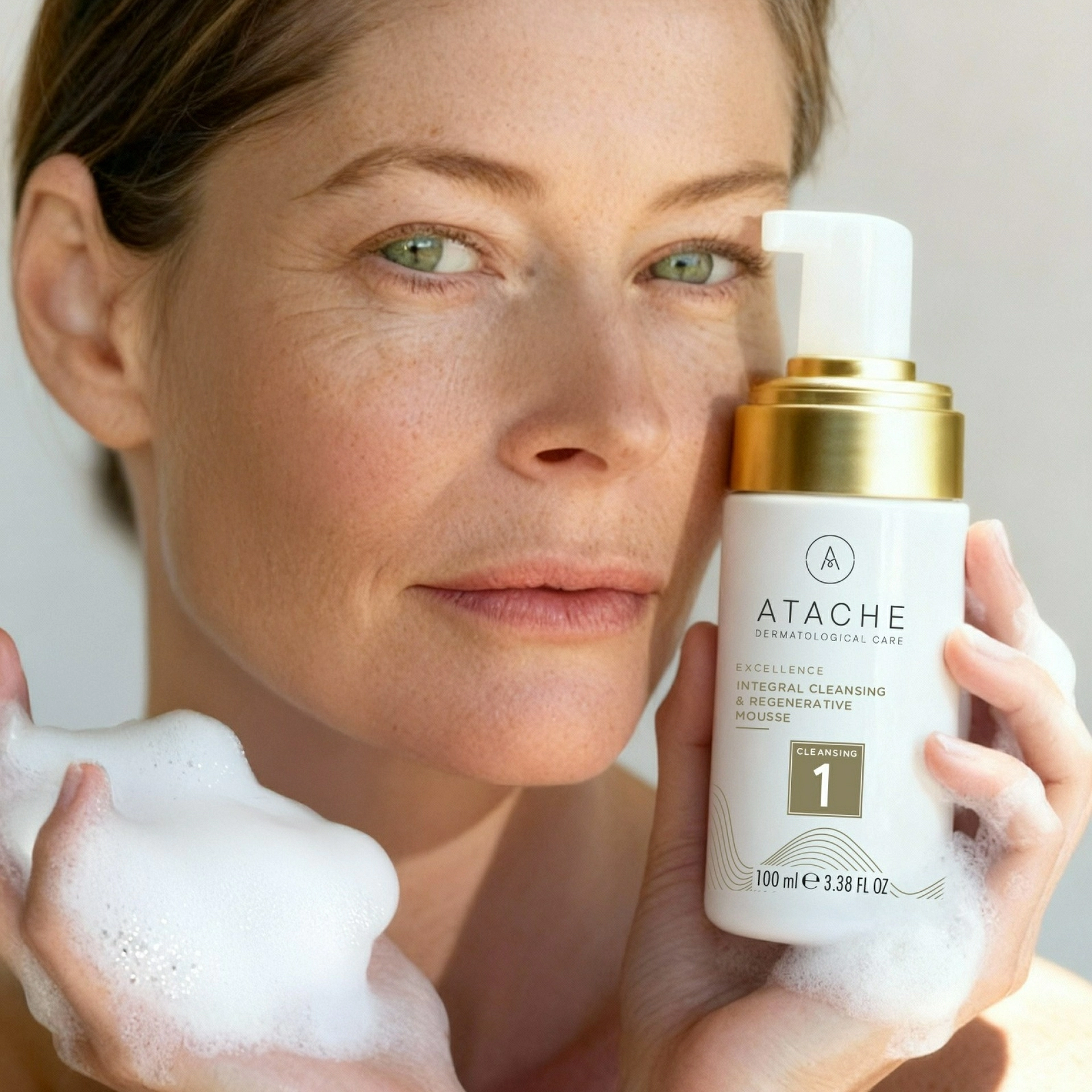 Integral Cleansing & Regenerative Mousse | Mousse limpiador - Excellence - Atache ®