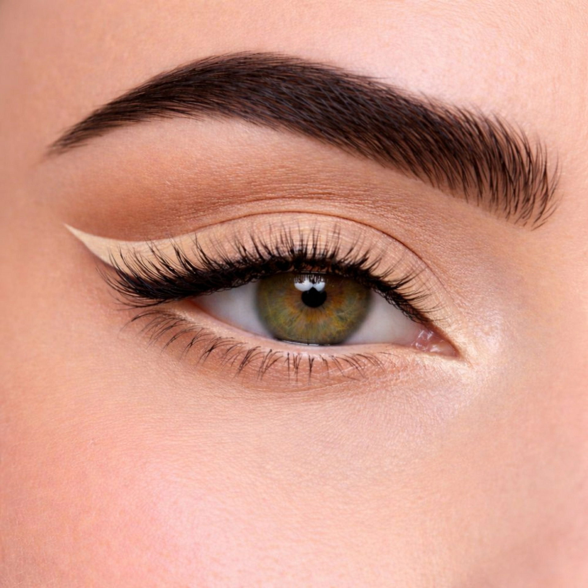 Kajal Liner Waterproof | Eye liner en formato retráctil 0,35 gr - Jorge de la Garza ®