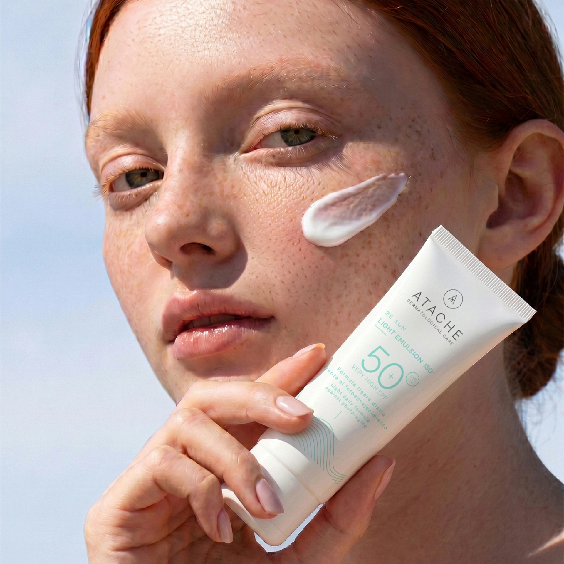 Light Emulsion SPF50+ | Emulsión solar facial suave 75ml - Be Sun - Atache ®