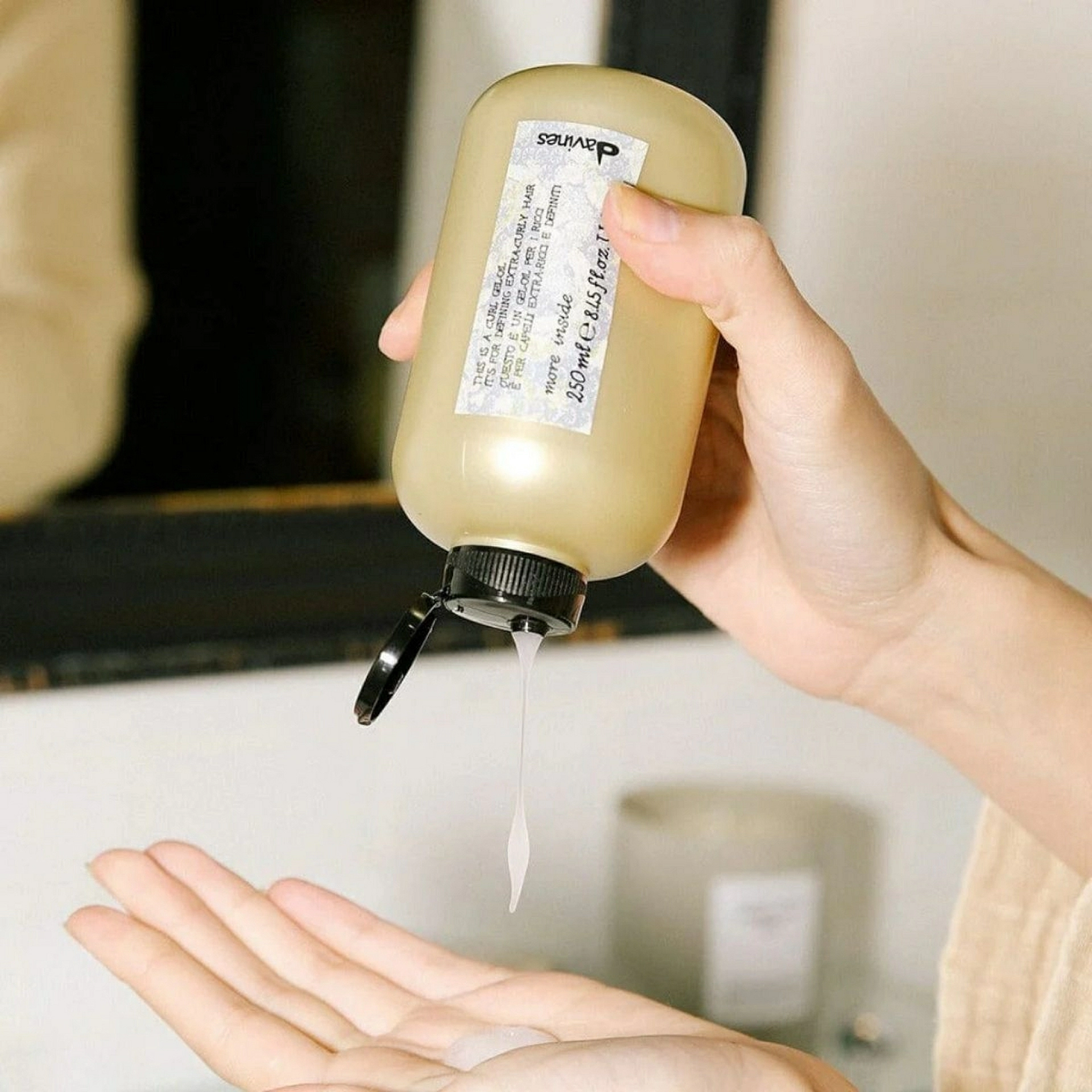 MI Curl Gel Oil |  Gel-Aceite hidratante para cabello rizado - More Inside - Davines ®