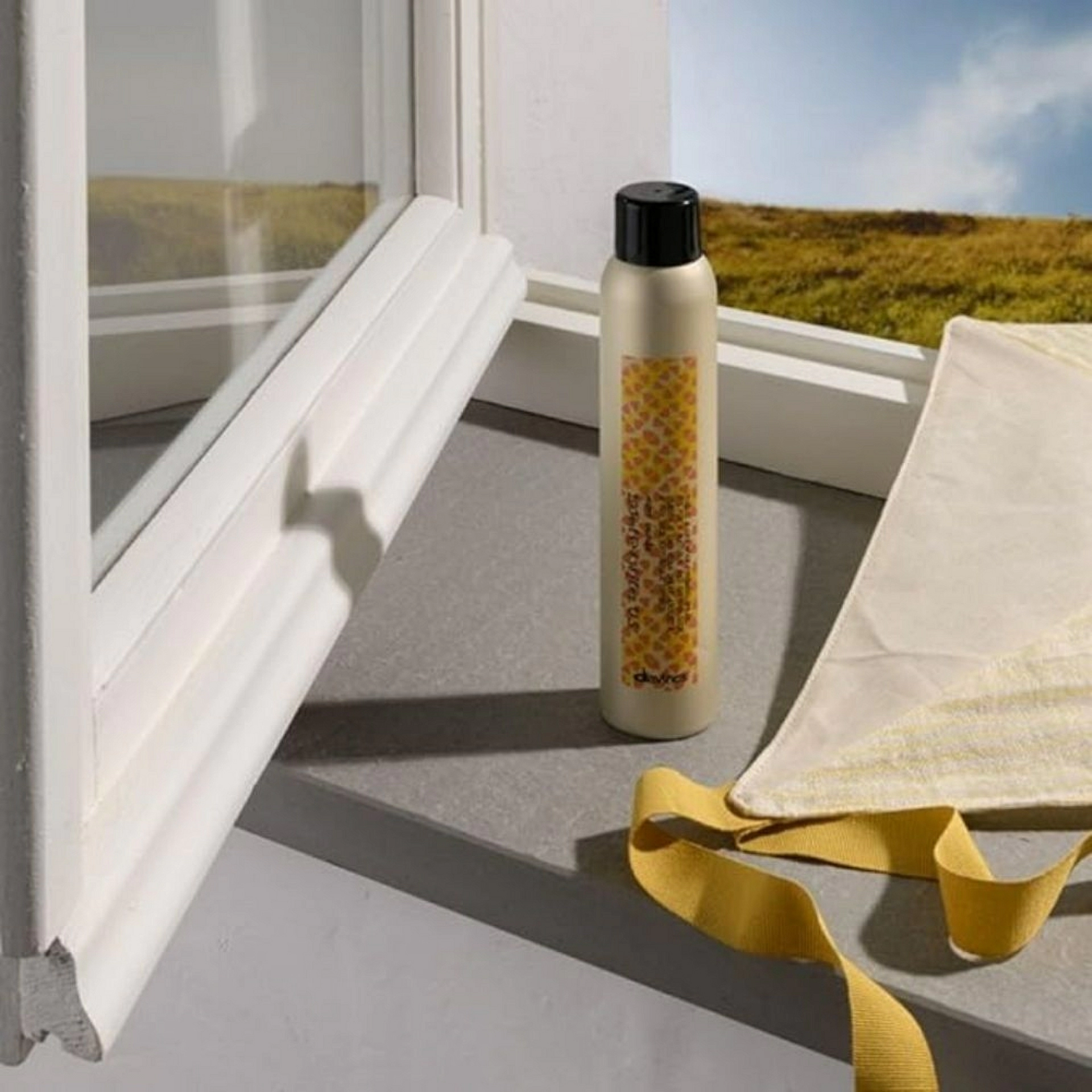 MI Dry Wax Finishing Spray | Cera seca en spray 200ml - More Inside - Davines ®