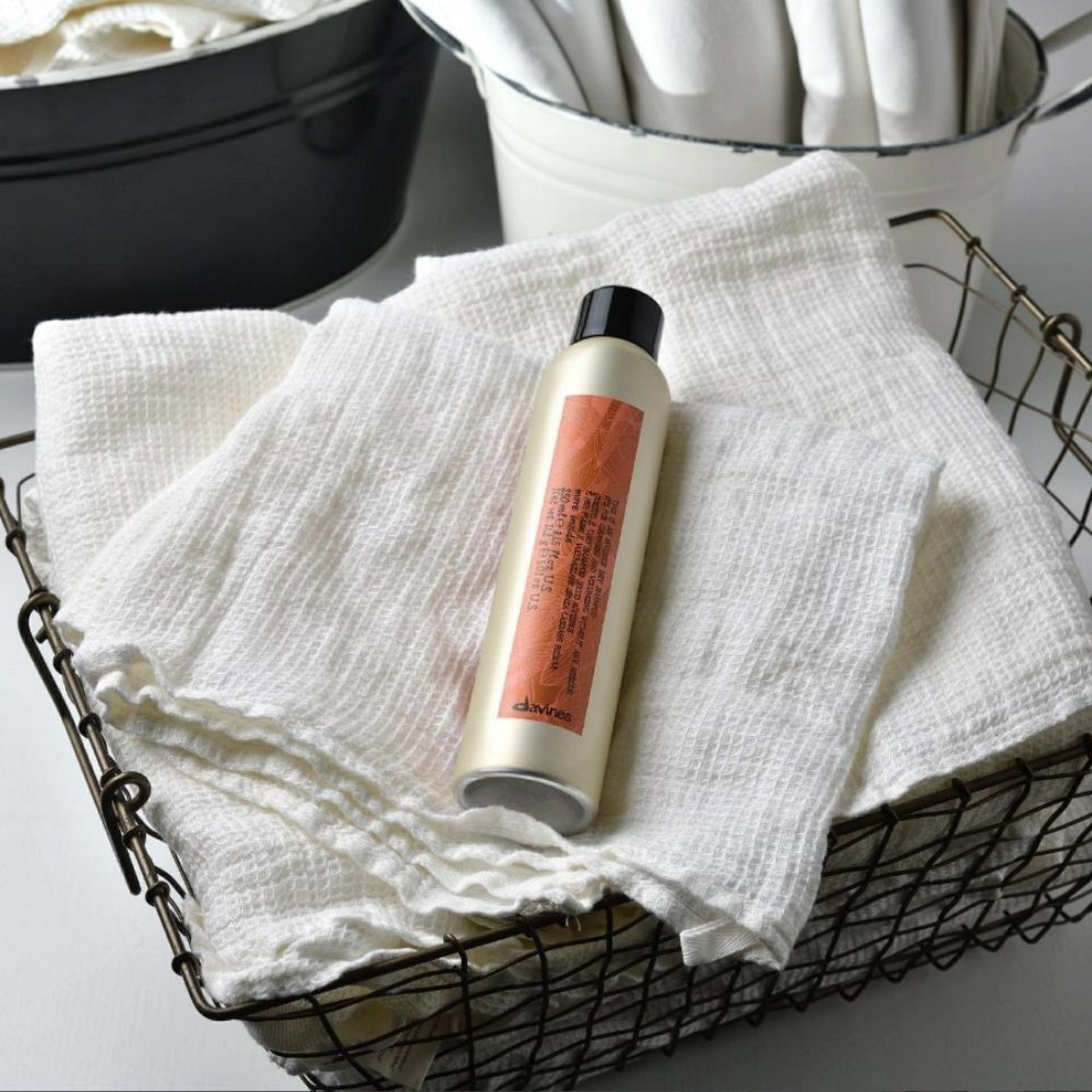 MI Invisible Dry Champú | Champú en seco - More Inside - Davines ®