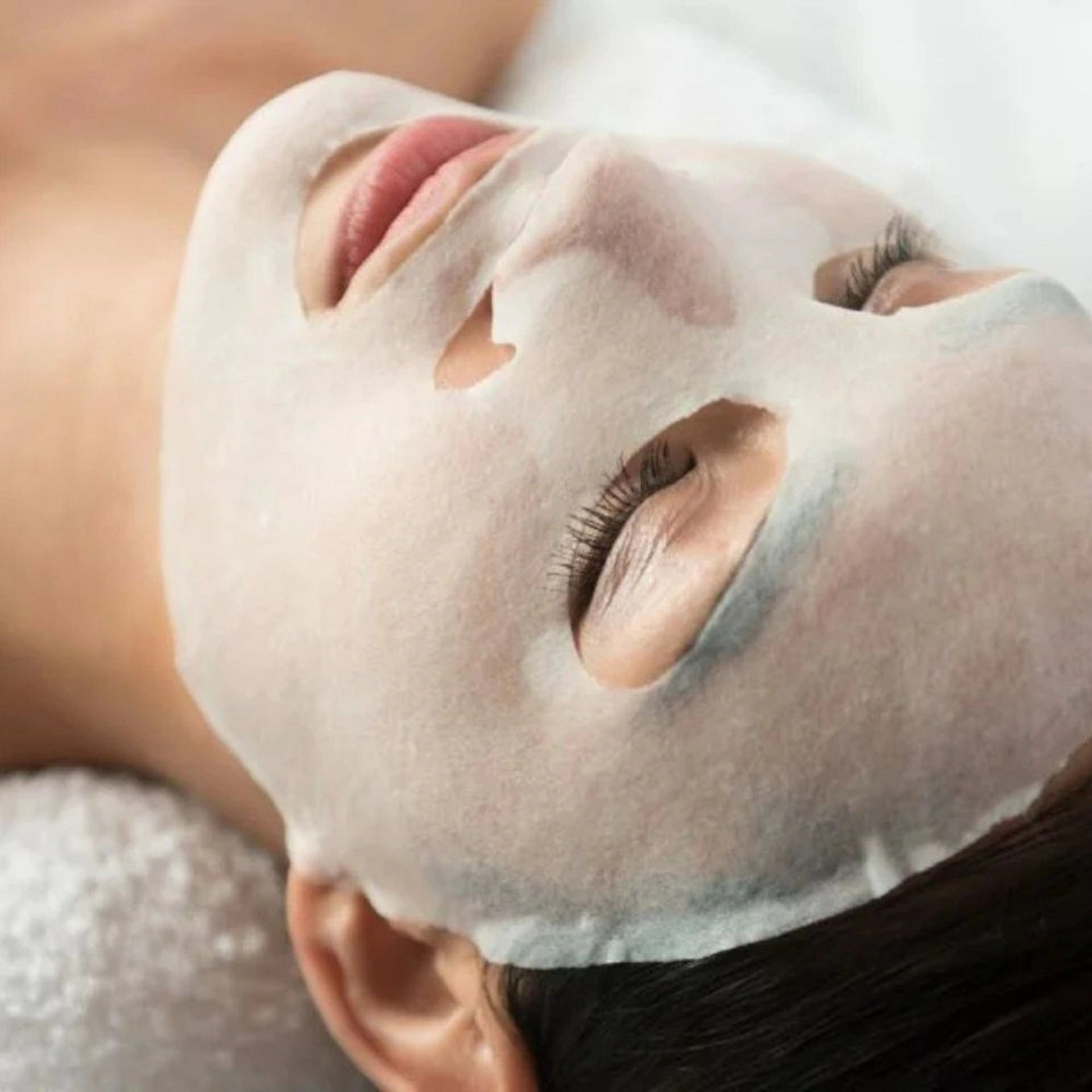 Moisturising White Mask | Mascarilla hidratante y calmante 1 ud - Facial Essentials - Montibello ®