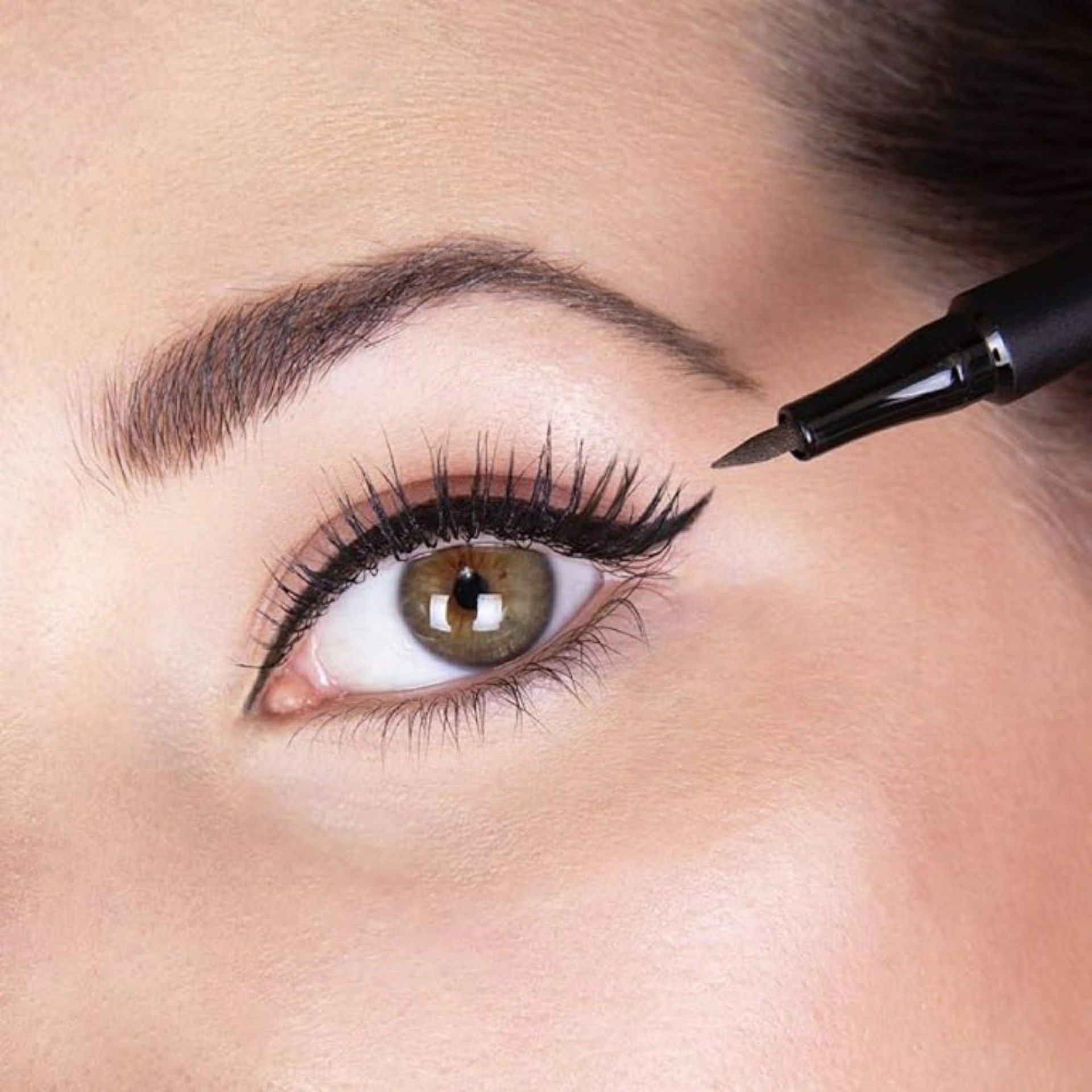 Perfect eye liner | Delineador de ojos en rotulador 1 ml - Jorge de la Garza ®