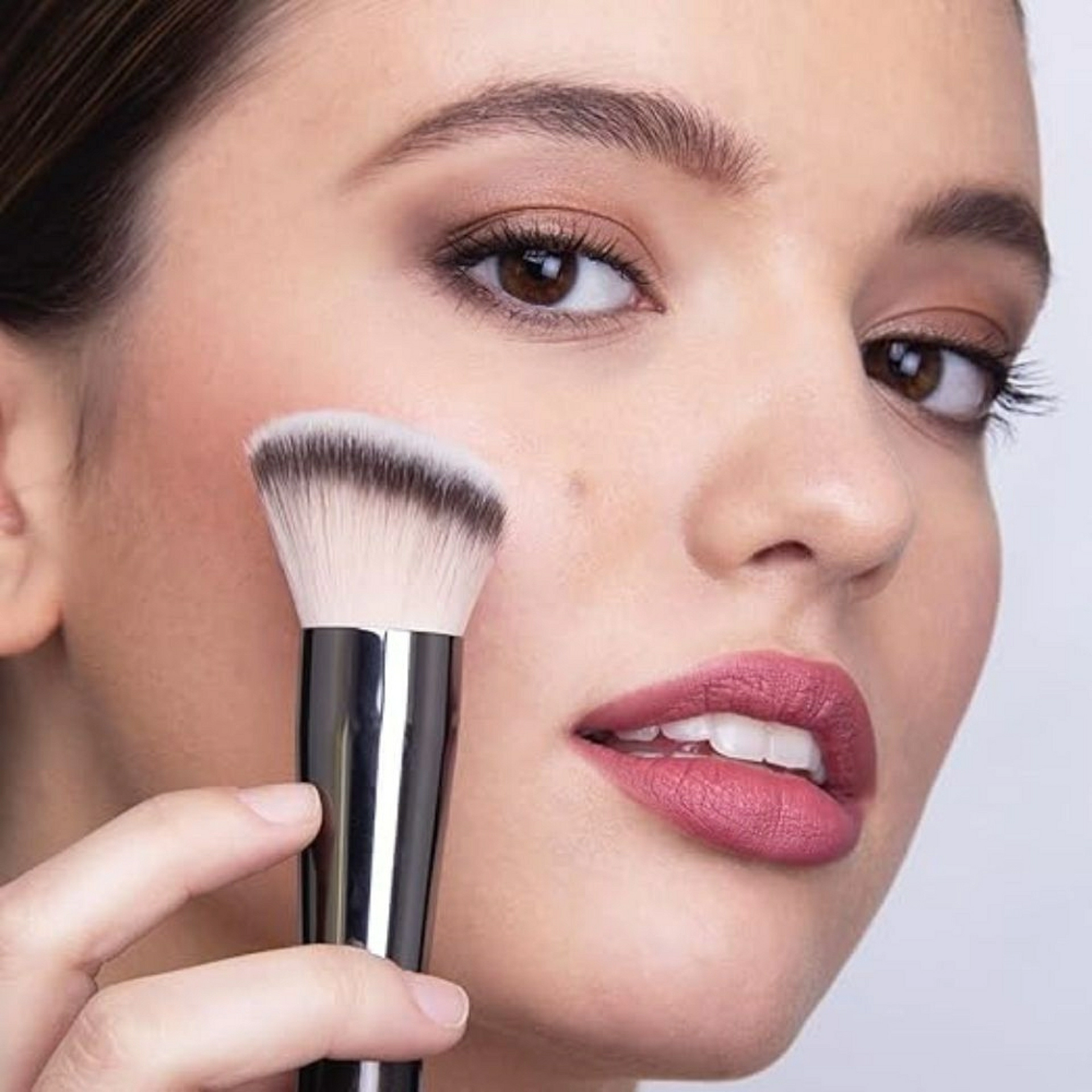 Pincel B12 - Polvos | Pincel de maquillaje profesional - Jorge de la Garza ®