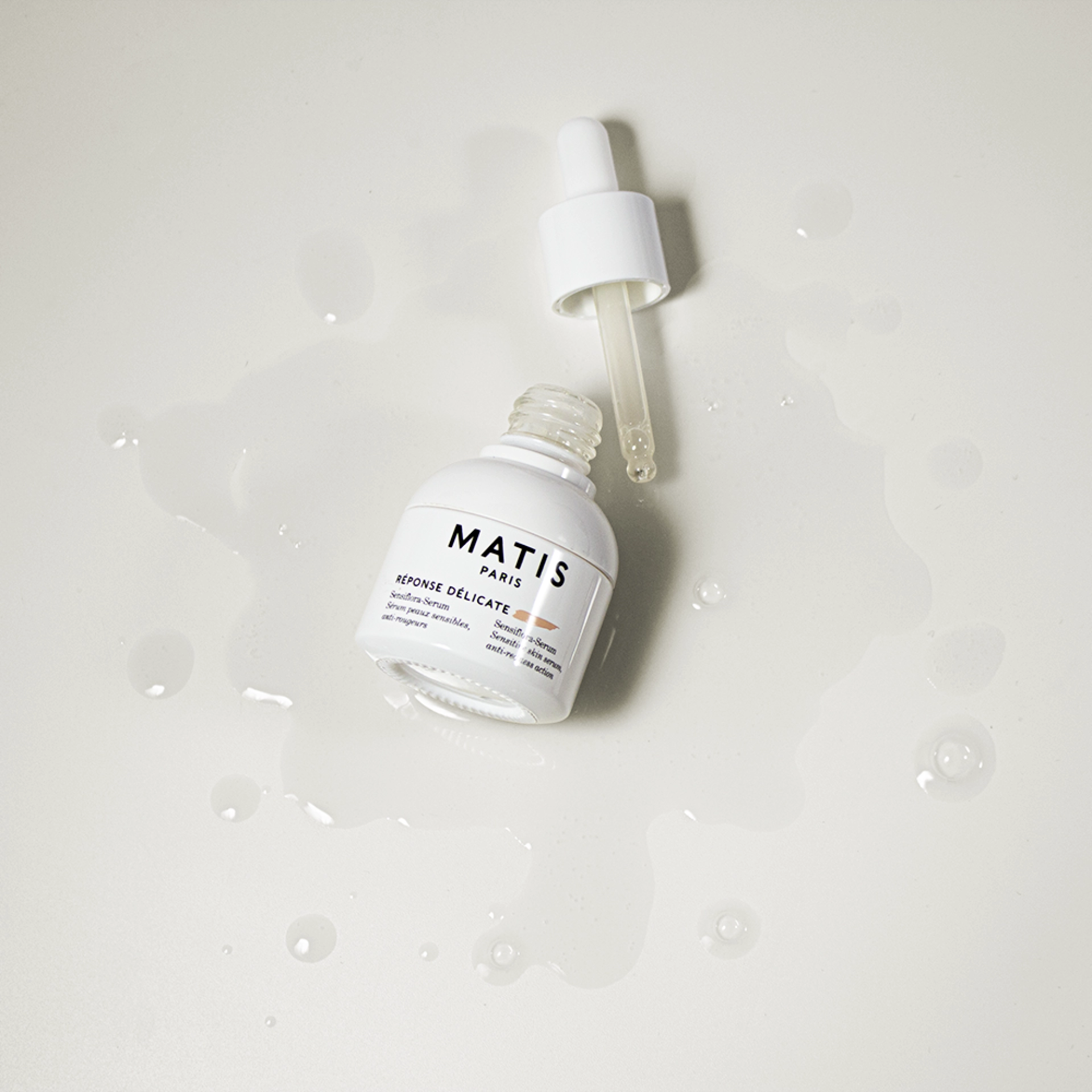 Sensiflora-Serum | Sérum Calmante Antirojeces 30 ml – Délicate – Matis Paris ®