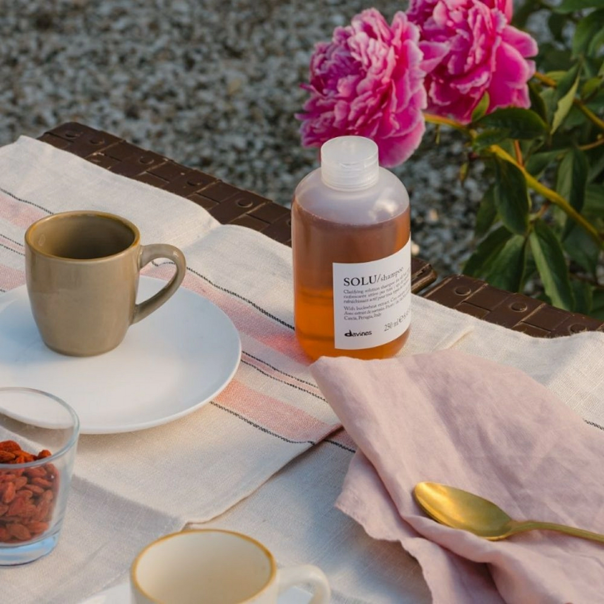 SOLU / Shampoo | Champú refrescante - Essential Haircare - Davines ®