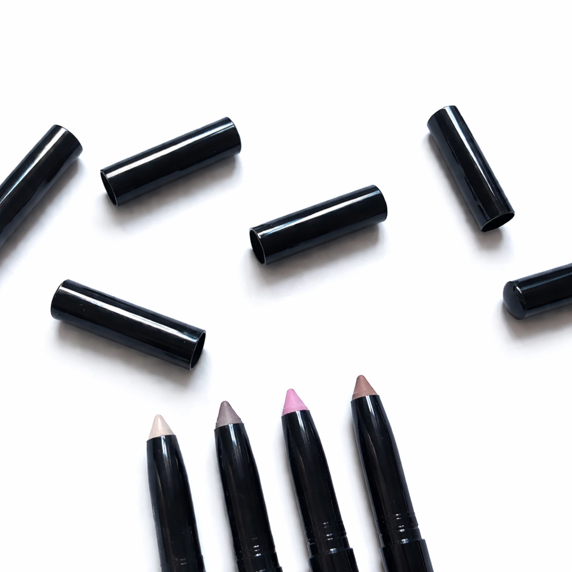 Velvet Shadow | Sombra de Ojos en Stick 1,14 g - Jorge de la Garza ®