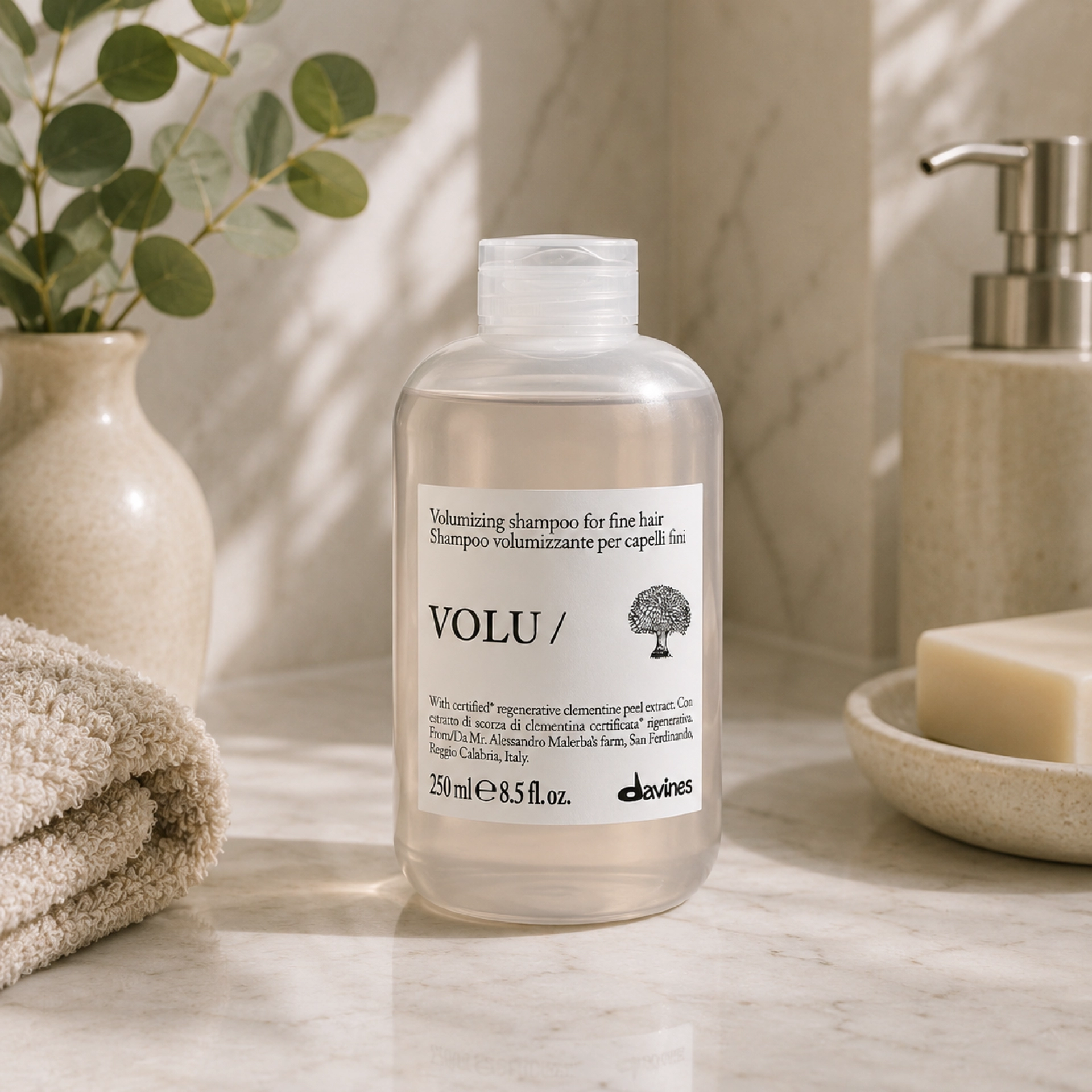 VOLU / Shampoo | Champú efecto volumen - Essential Haircare - Davines ®