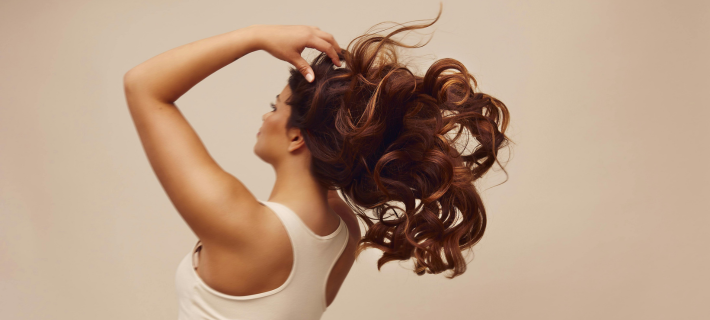 Por qué usar protector térmico en el cabello