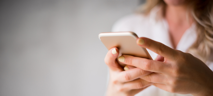 Rutina facial frente a luz azul